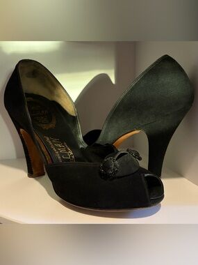 1940s Delman Peeptoe Babydoll Pumps (sz. 9A)